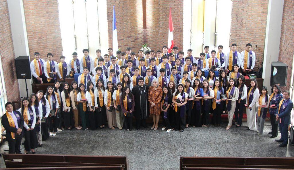 Alumnos de 5to. grado de secundaria celebran servicio de Baccalaureate 2024