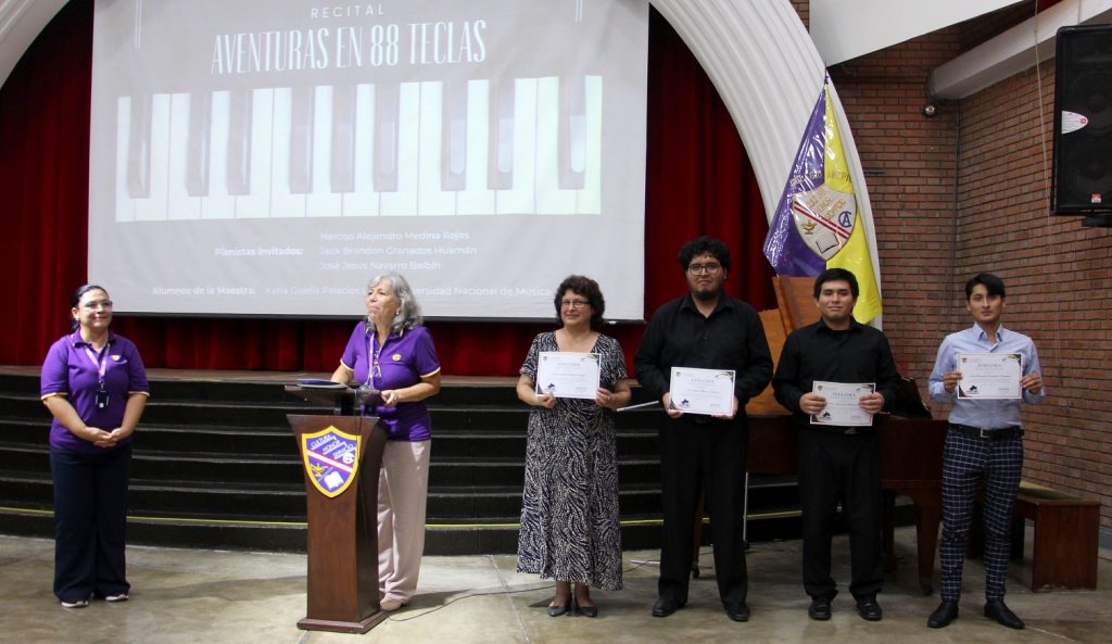 “Aventuras en 88 teclas”: Jóvenes talentos brillan en recital de piano
