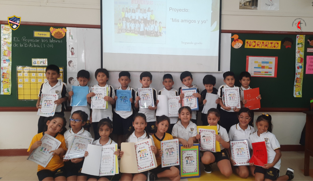 Presentación del anuario “Mis amigos y Yo”