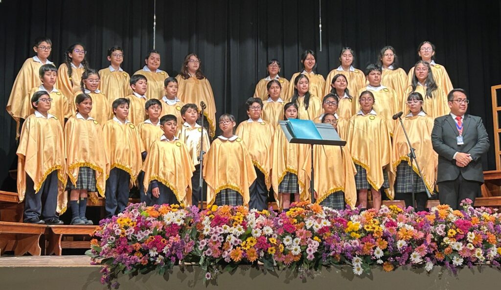 Coro de nuestro Colegio brilló en el Festival de Coros ADCA 2025