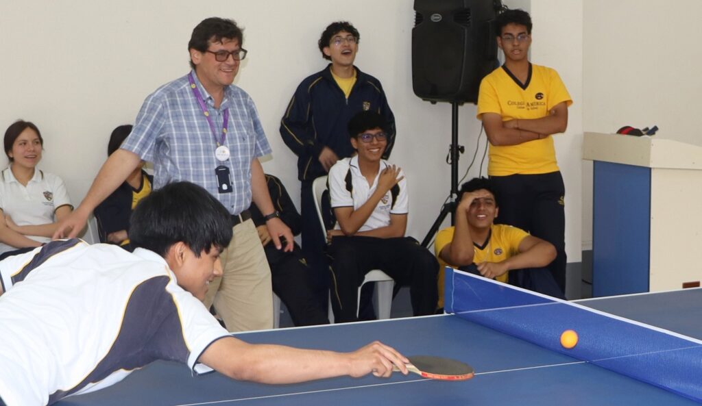 Estudiantes del nivel secundaria participan en Primer Campeonato Relámpago de Tenis de Mesa – Secundaria 2025