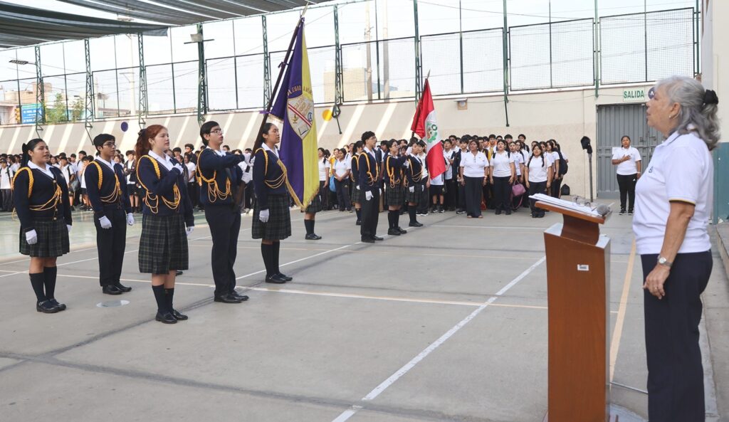 Inicio del año escolar 2026 : Estudiantes de Inicial, Primaria y Secundaria disfrutan su primer día de clases